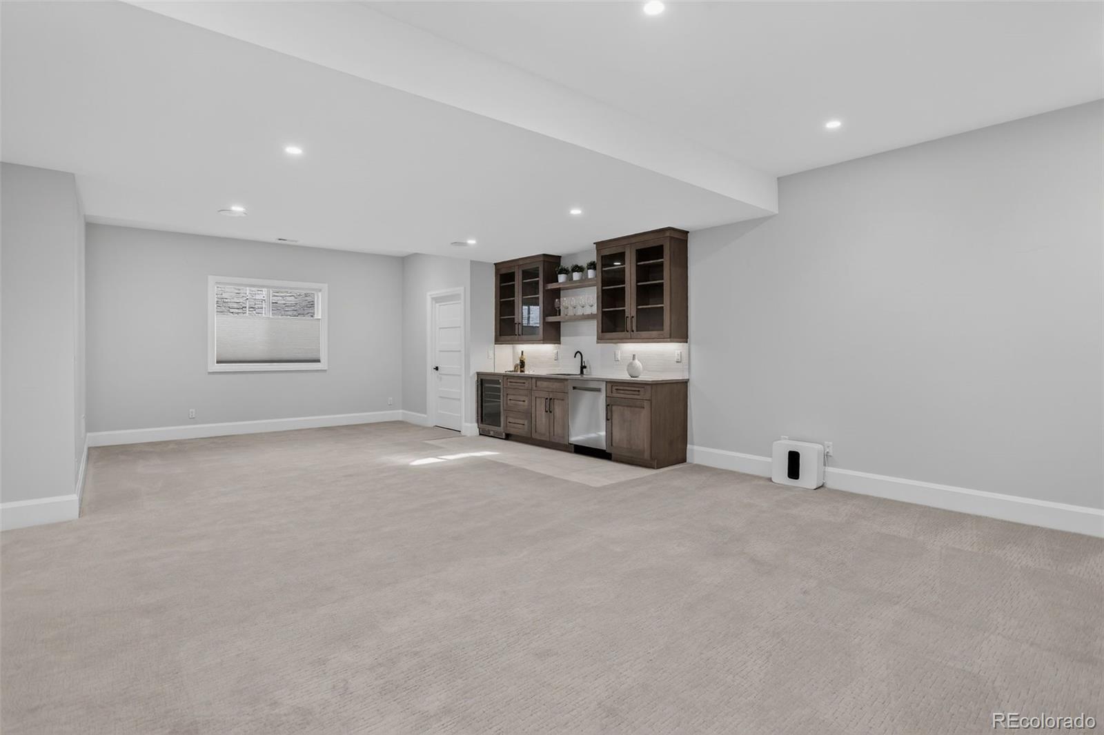 1295 S Garfield Street