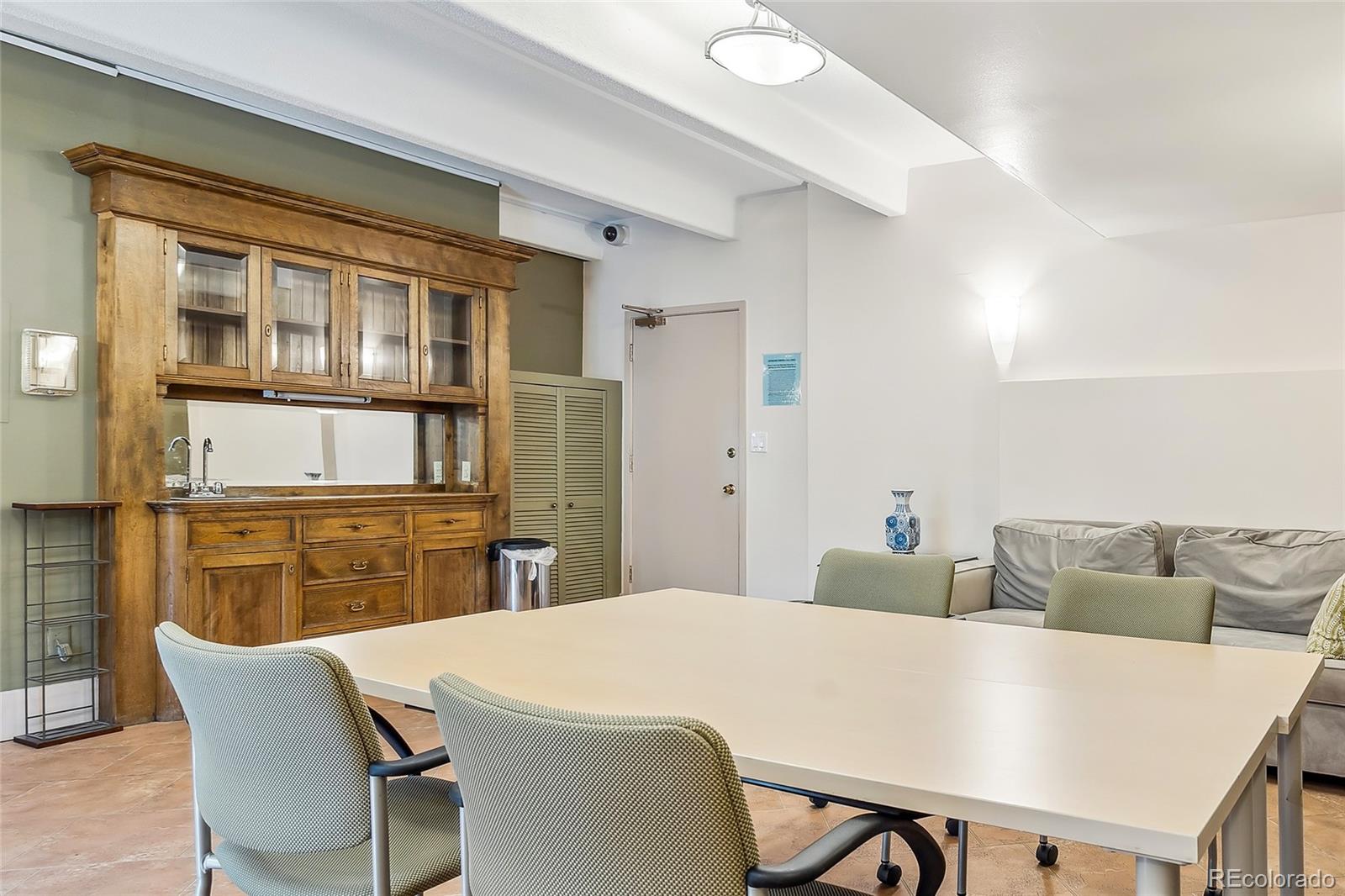 1255 N Ogden Street Unit: 305