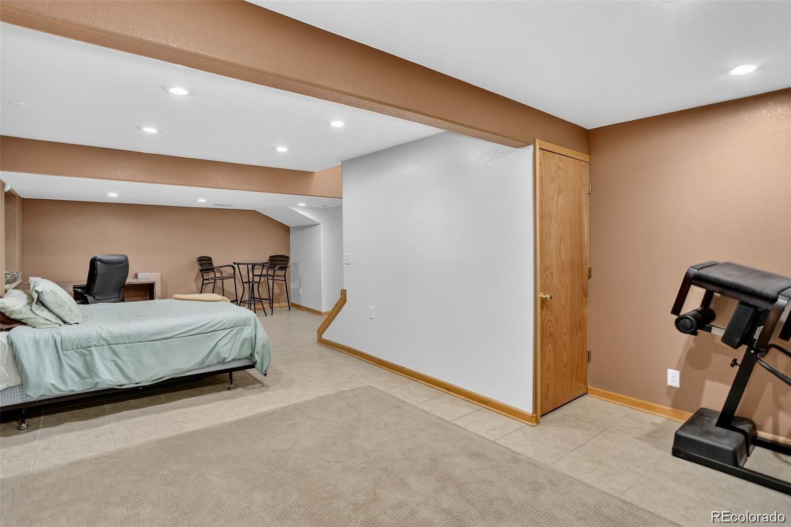 1131 S Chester Court