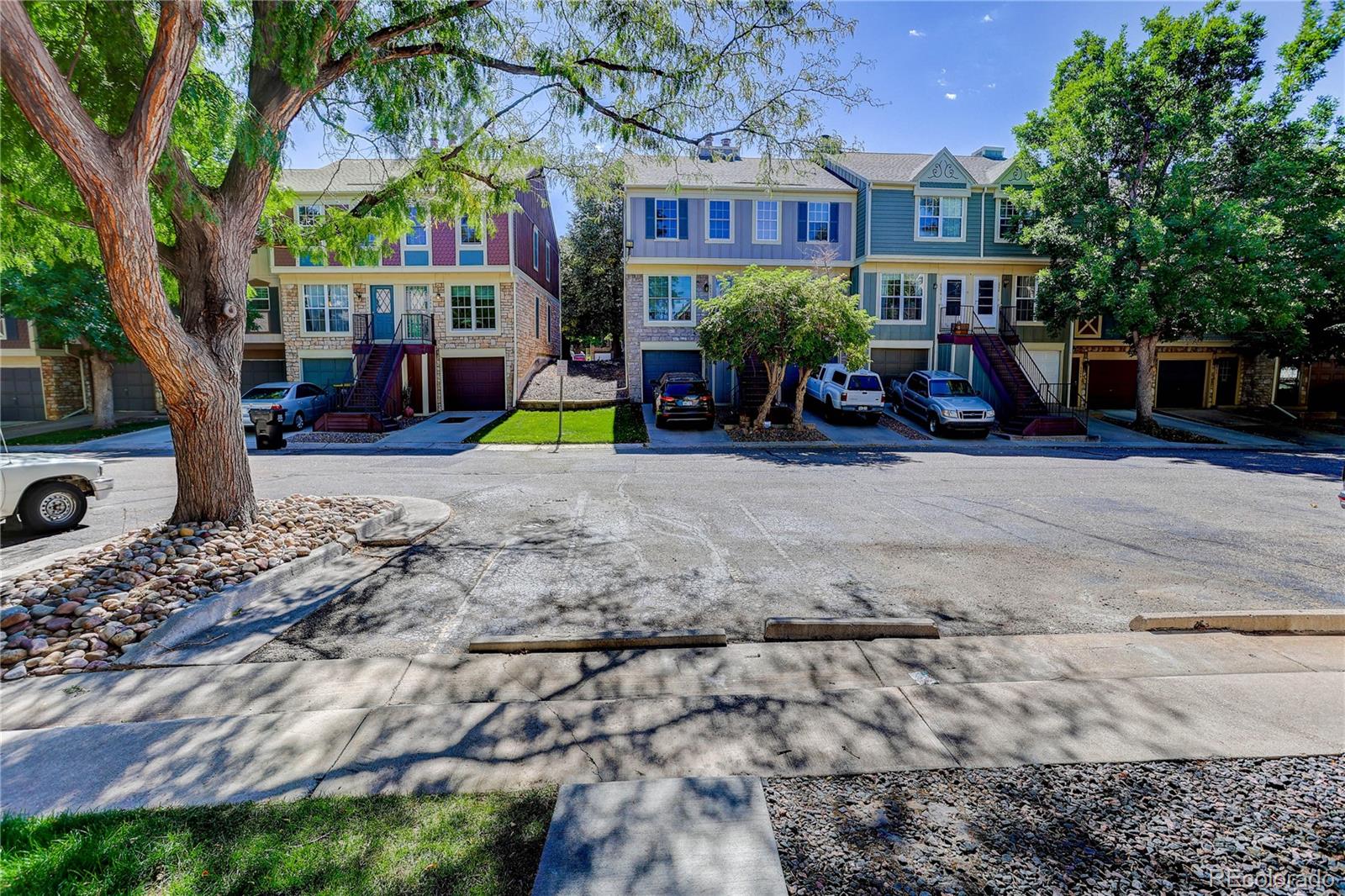 2561 E Nichols Circle
