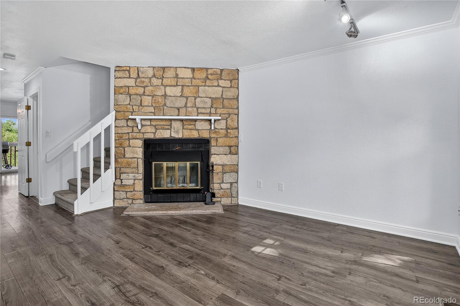 2561 E Nichols Circle