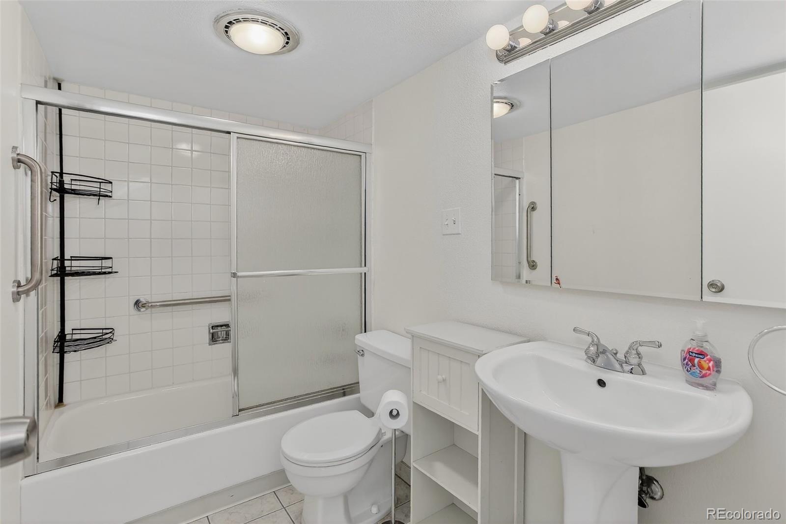 777 Washington Street Unit: 1004