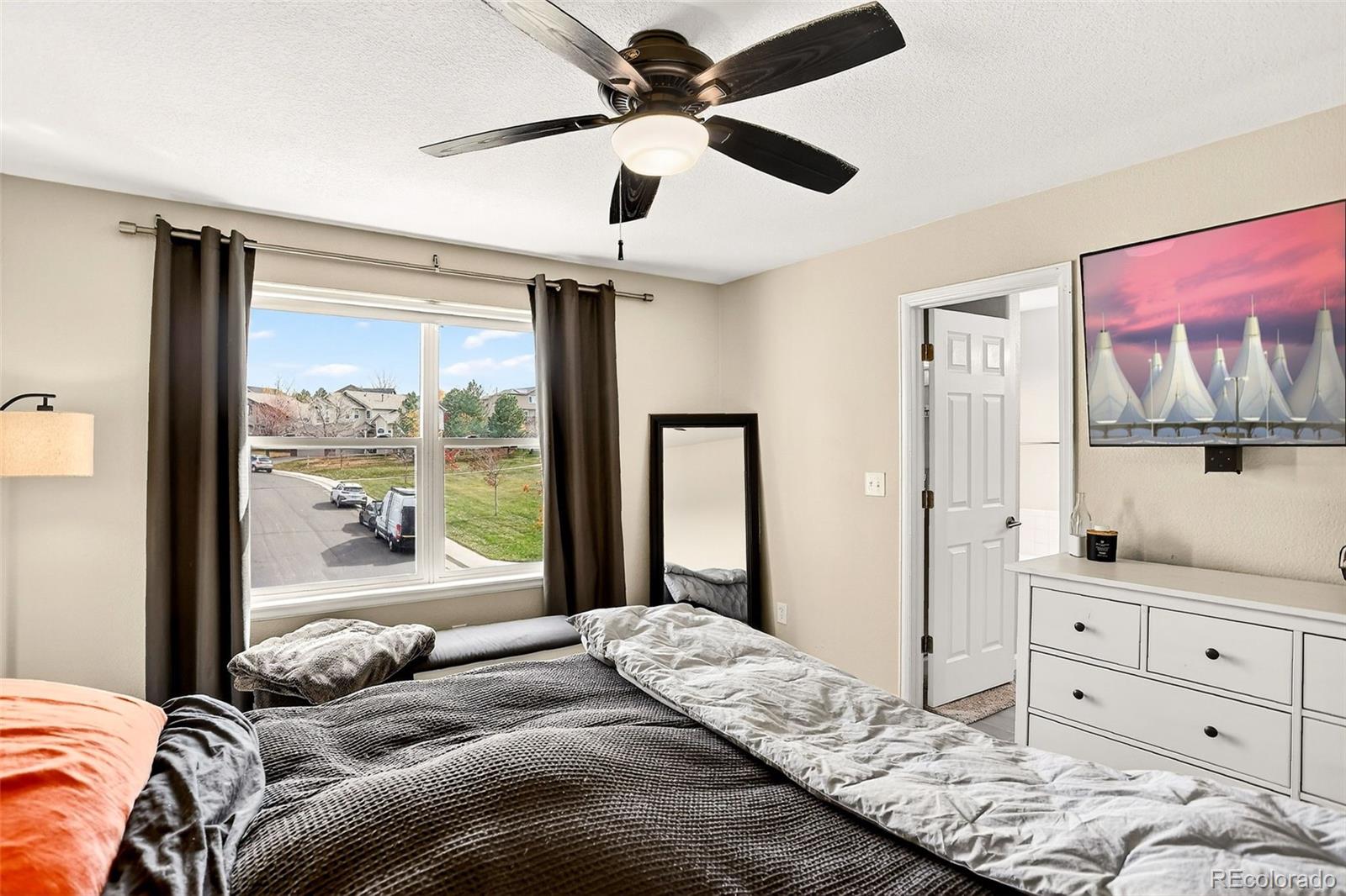 5491 S Versailles Street