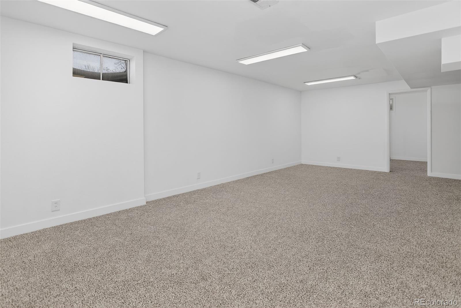 1502 E 110th Place