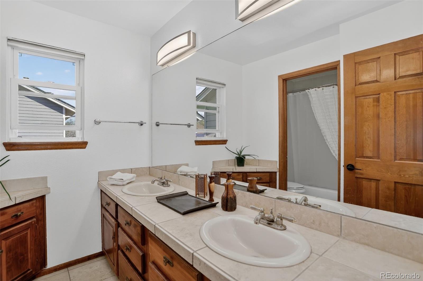 8864 S Indian Creek Street