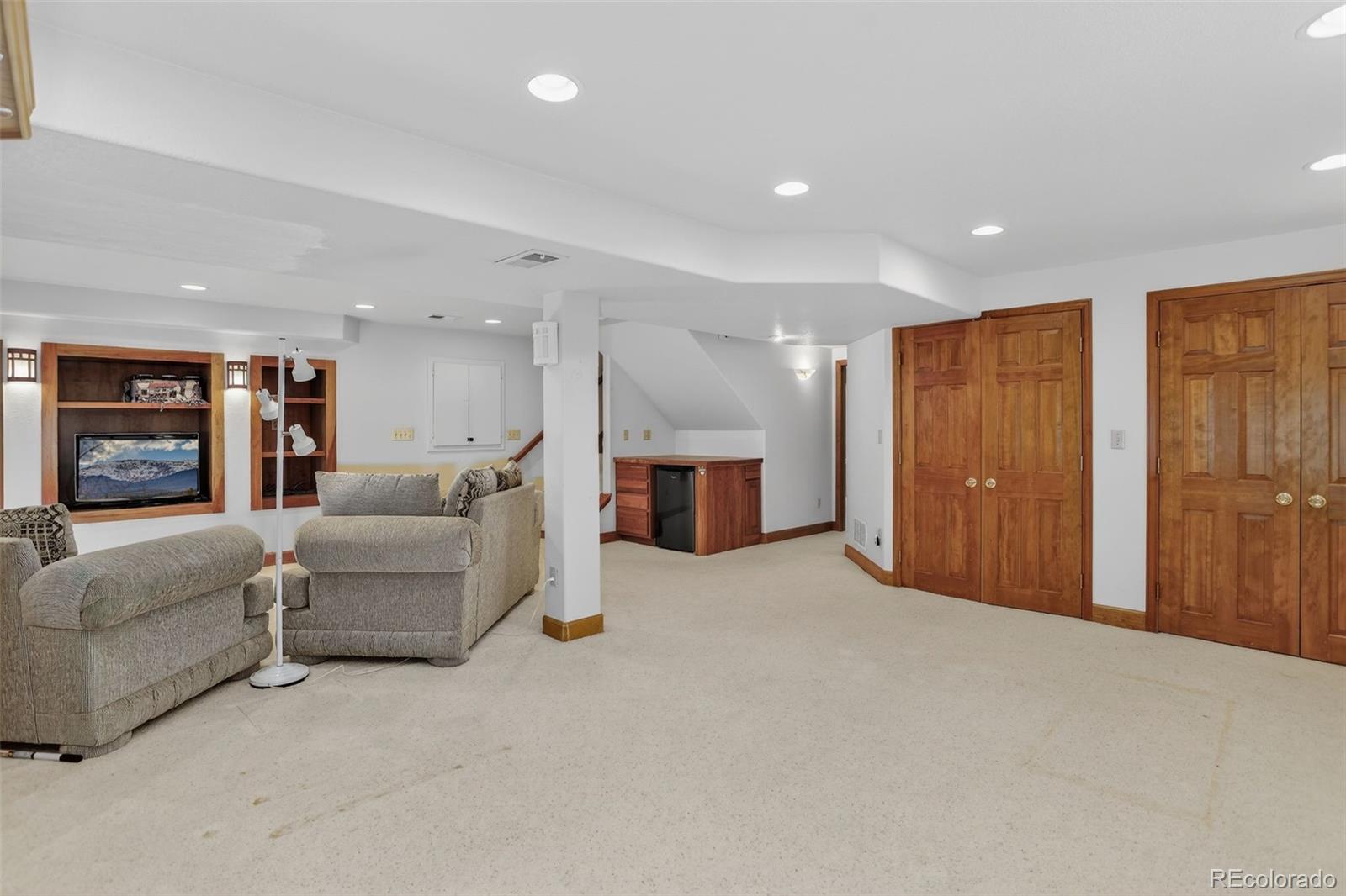 8864 S Indian Creek Street