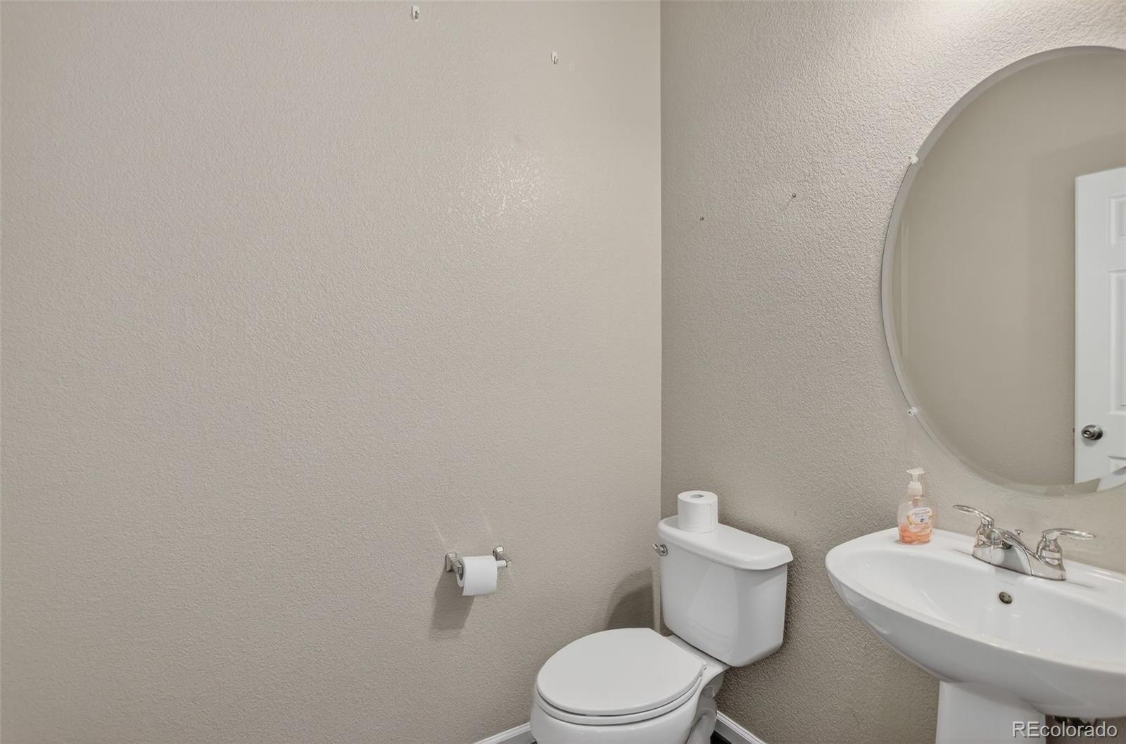 26881 E Roxbury Place