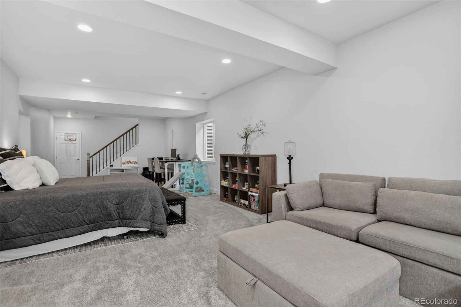 166 S Waterloo Street