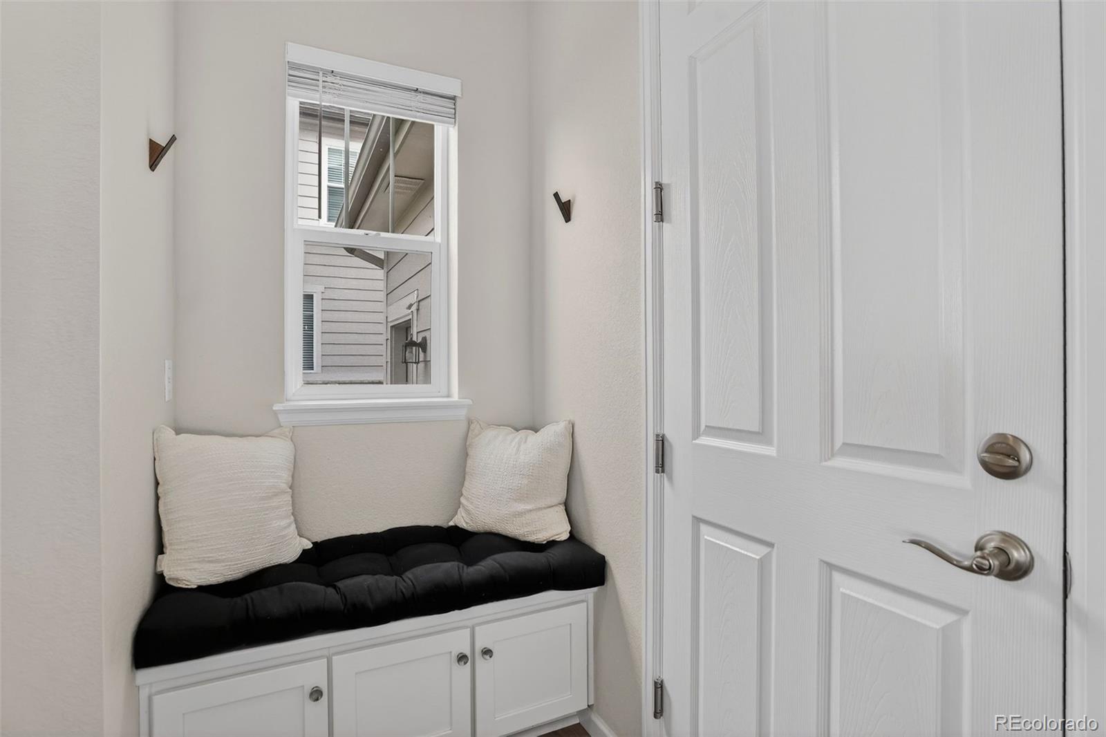 166 S Waterloo Street