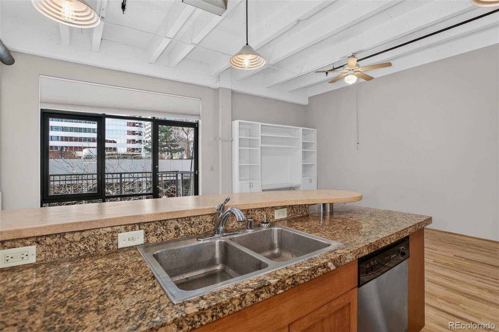1800 Lawrence Street Unit: 207