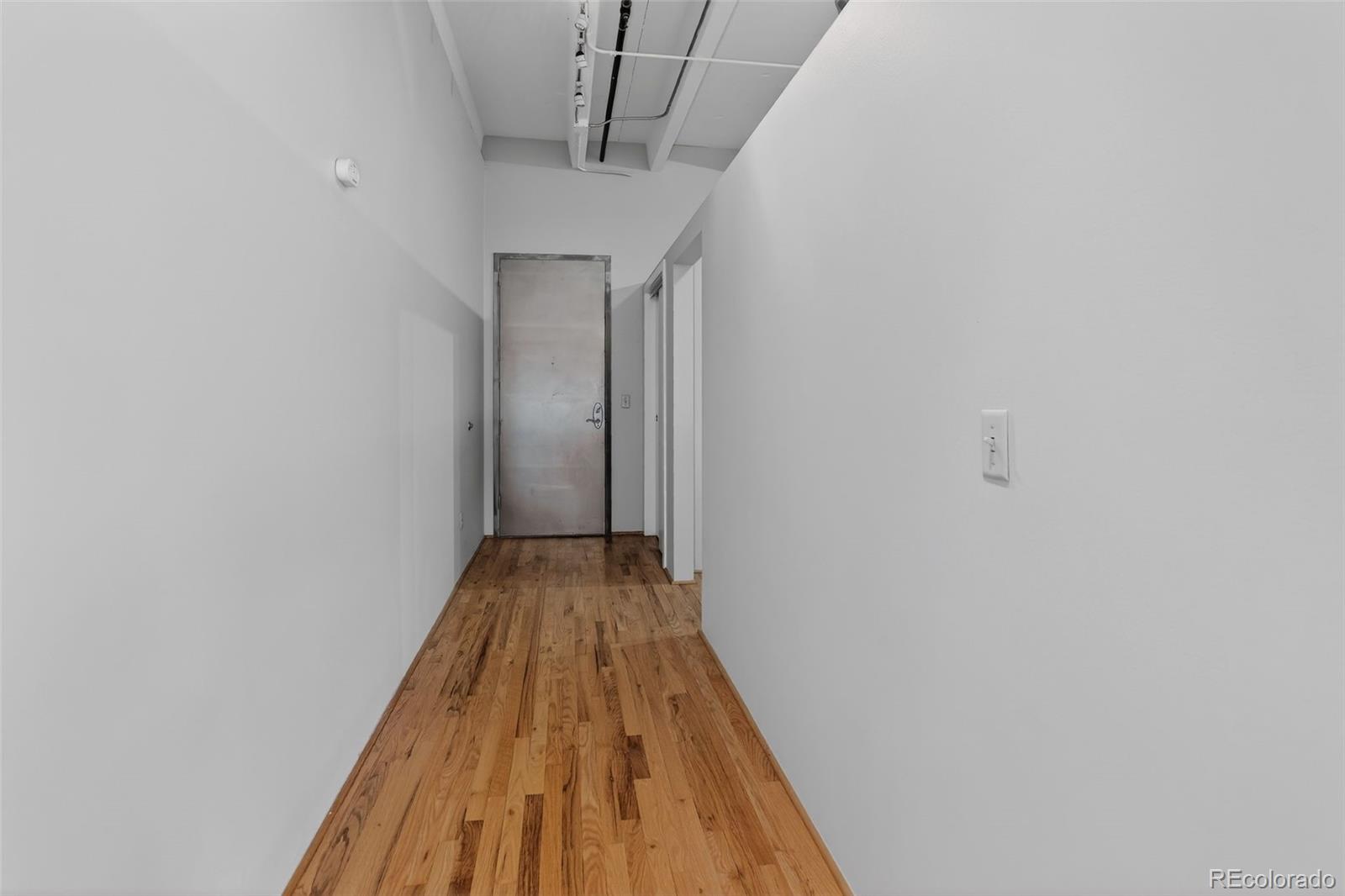 1800 Lawrence Street Unit: 207