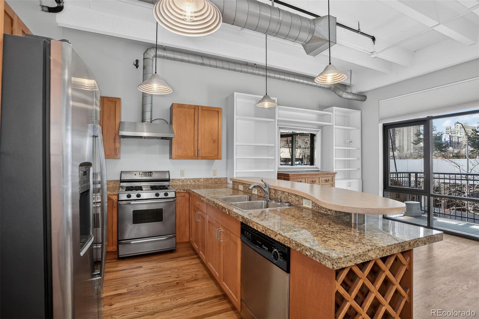 1800 Lawrence Street Unit: 207