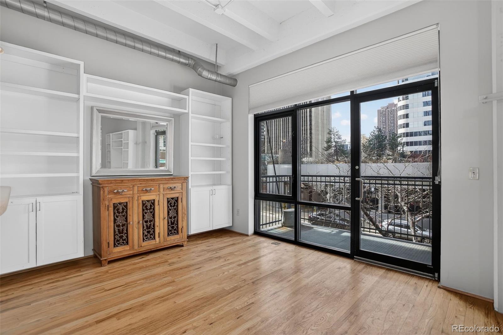 1800 Lawrence Street Unit: 207
