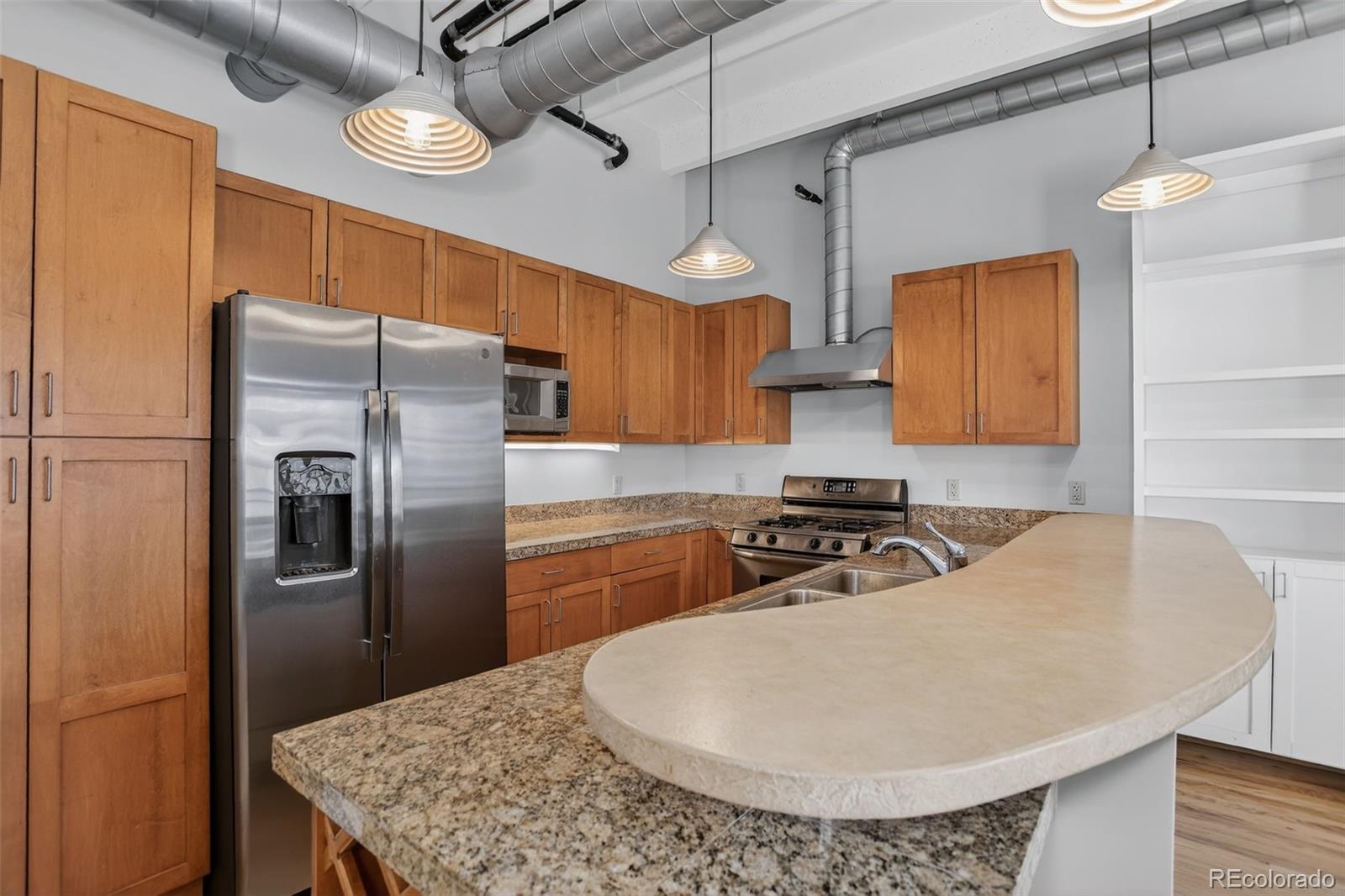 1800 Lawrence Street Unit: 207