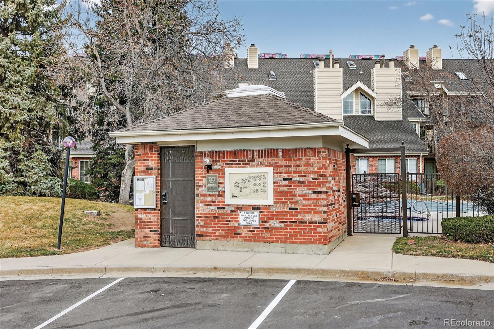 13874 E Lehigh Avenue Unit: C