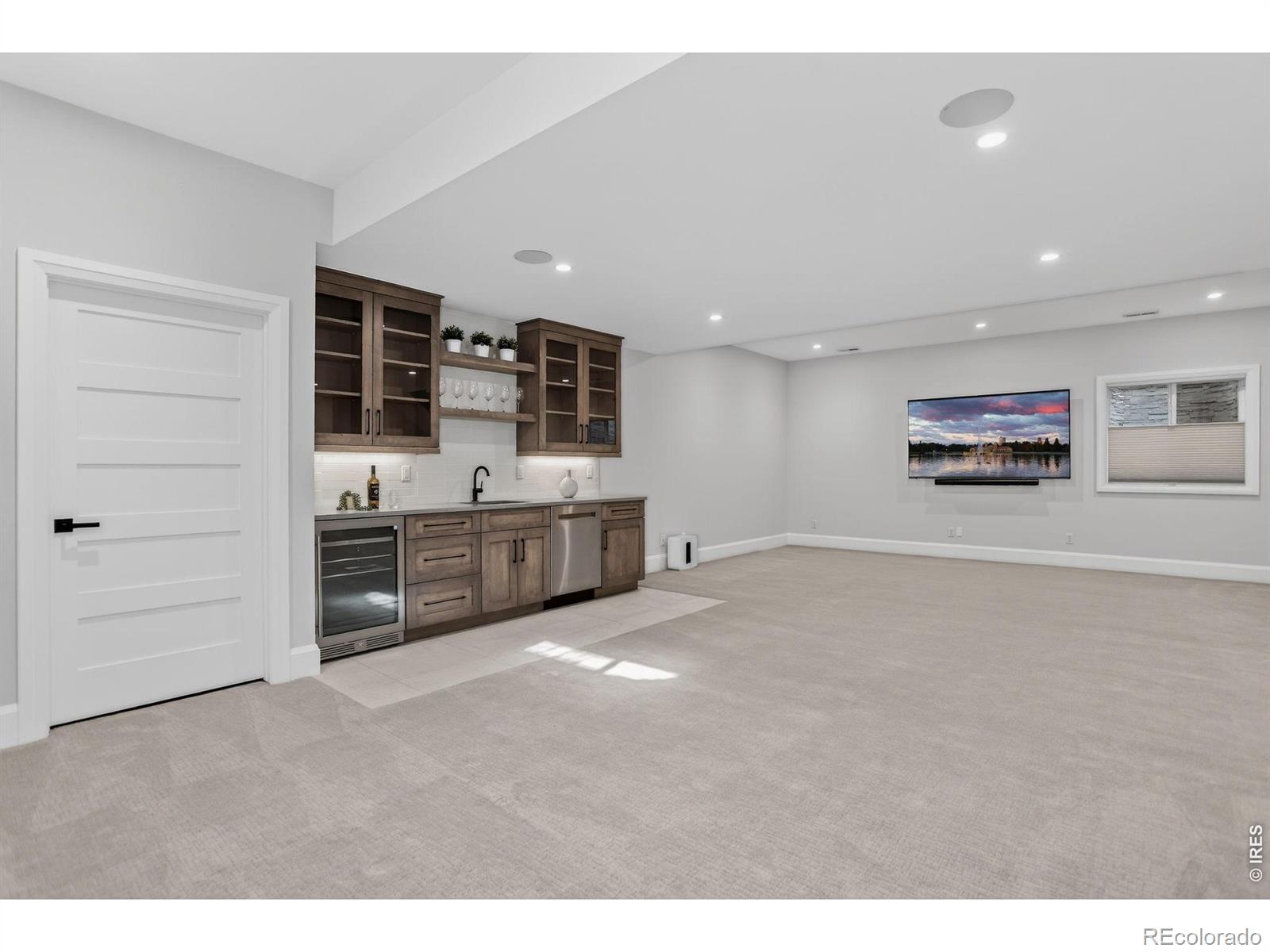 1295 S Garfield Street