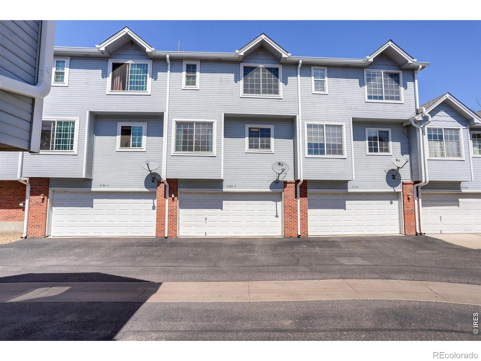 4120 E 119th Place