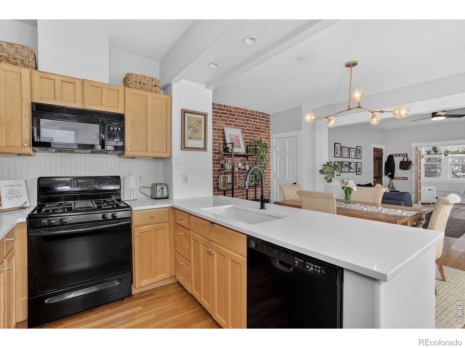 1648 N Ogden Street Unit: 4