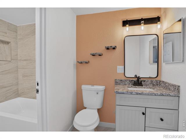7335 E Quincy Avenue Unit: 104