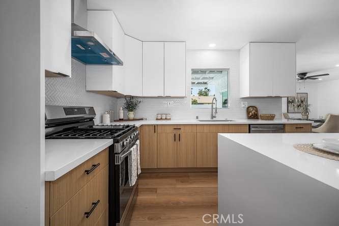 2383 E Bellamy