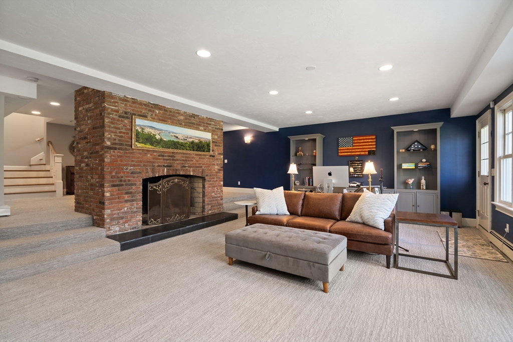 47 Brewster Rd