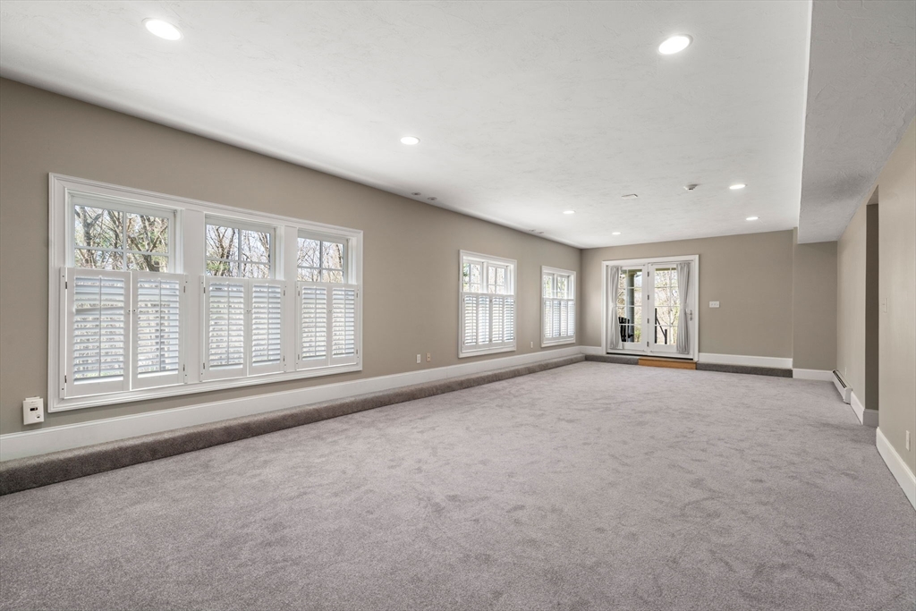 47 Brewster Rd