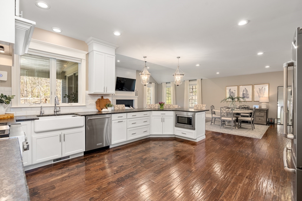 25 Anthony Dr