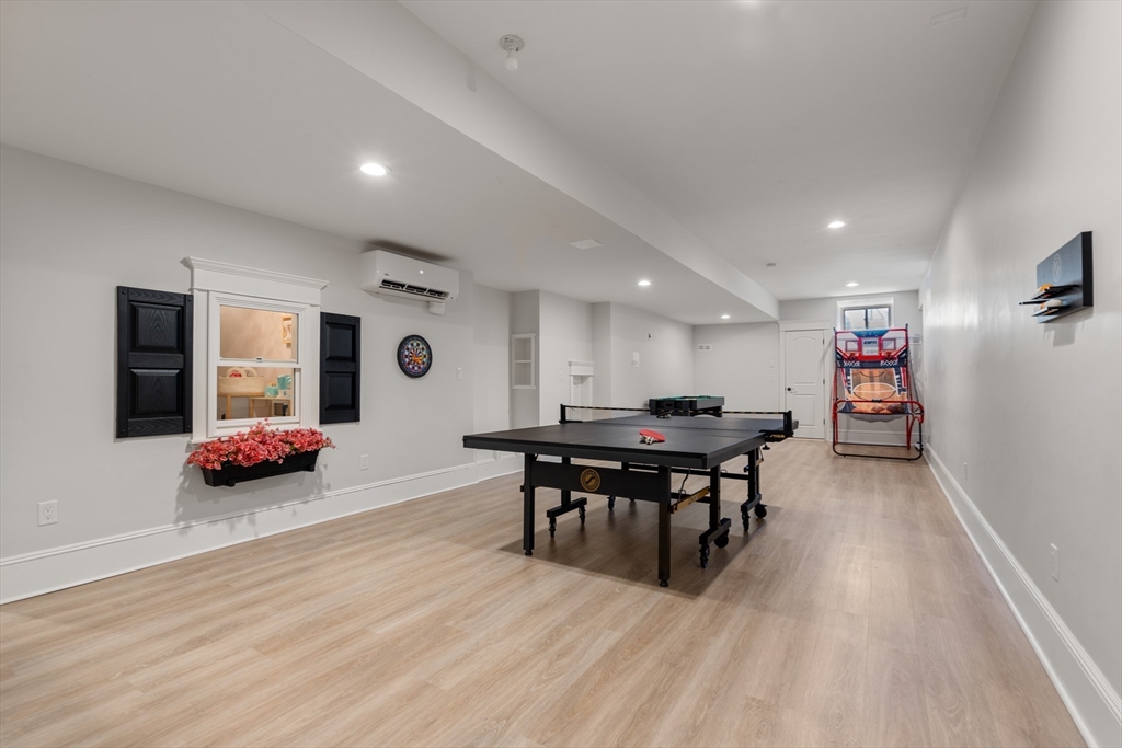 25 Anthony Dr