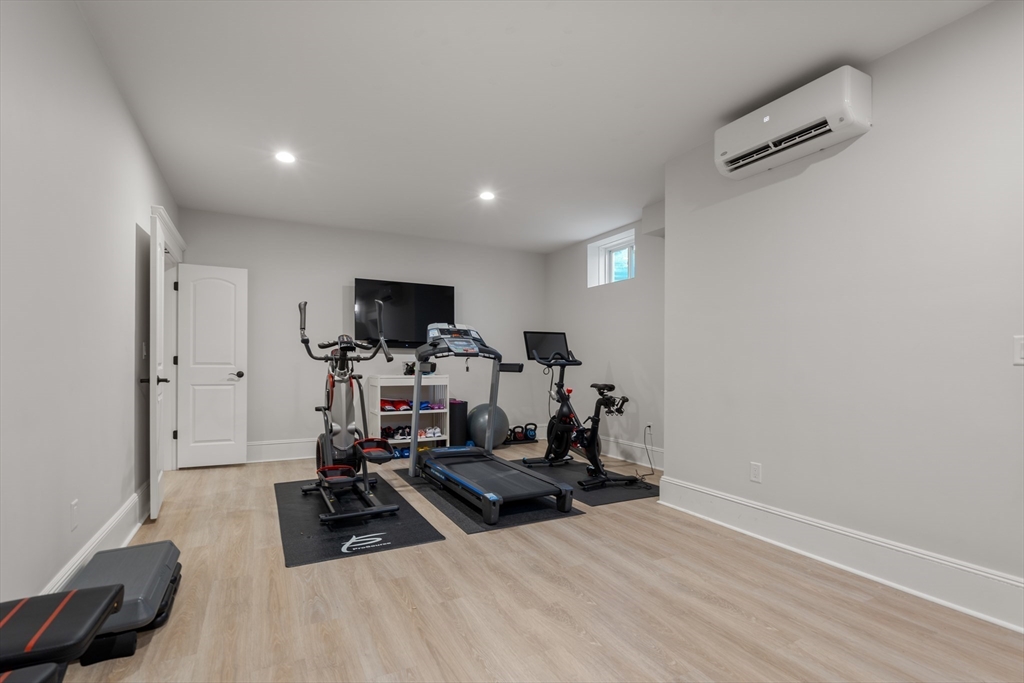 25 Anthony Dr