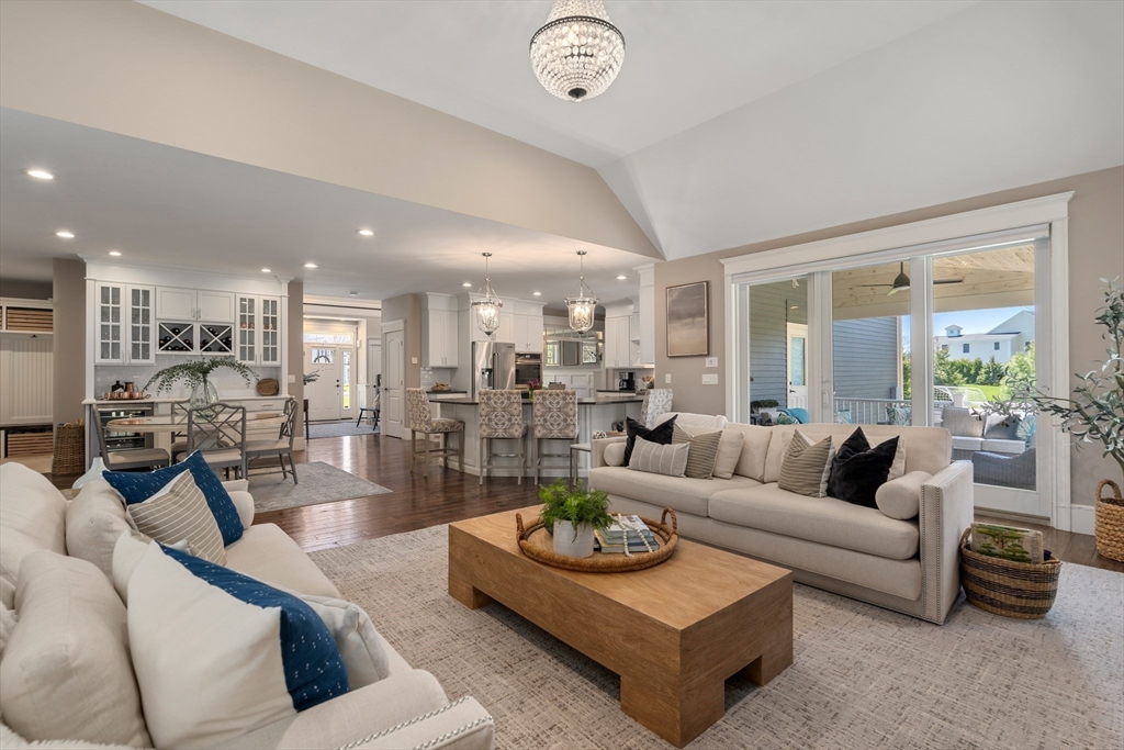 25 Anthony Dr