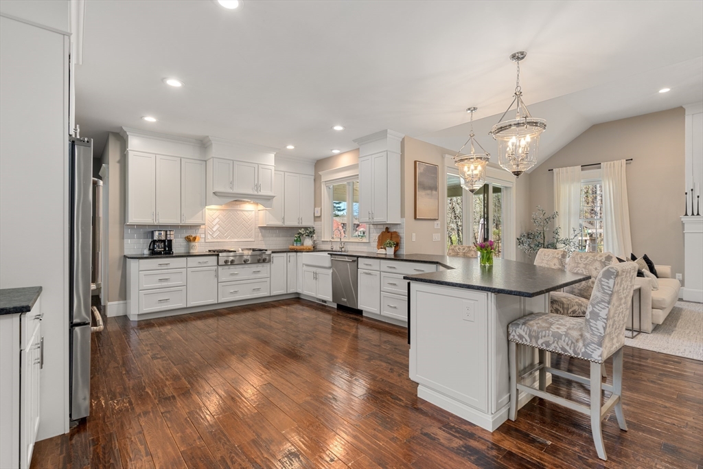 25 Anthony Dr