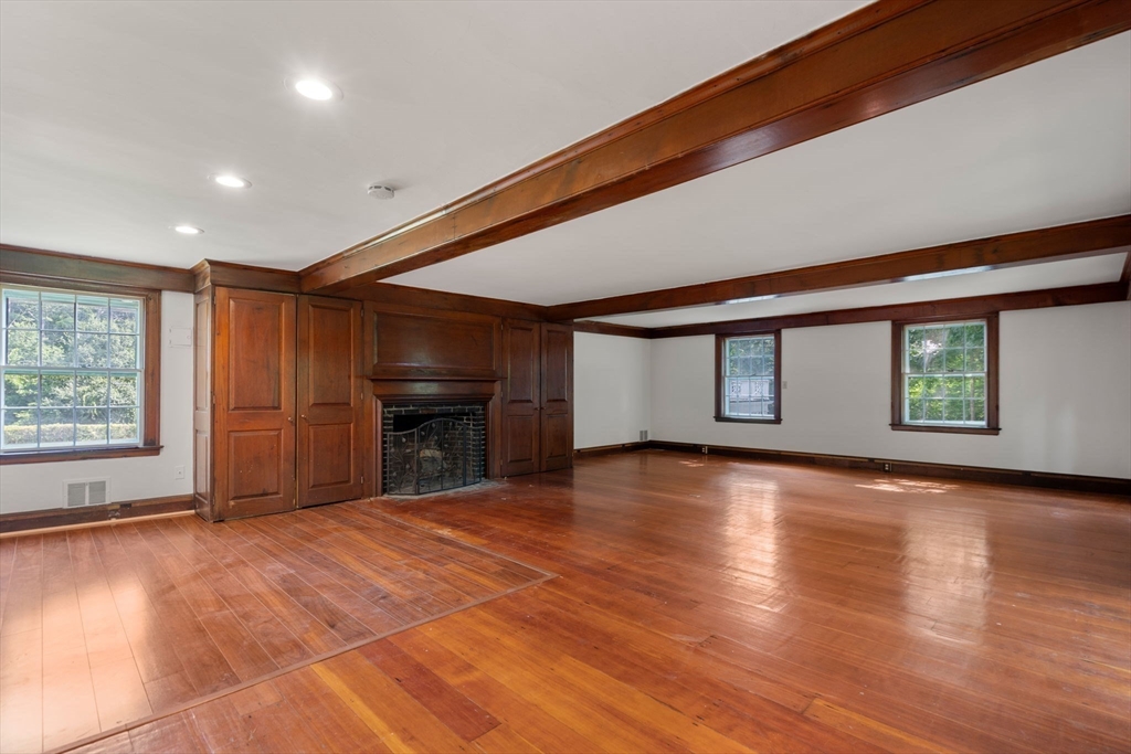 64 Pleasant St