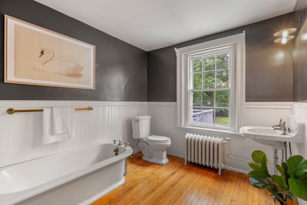 64 Pleasant St