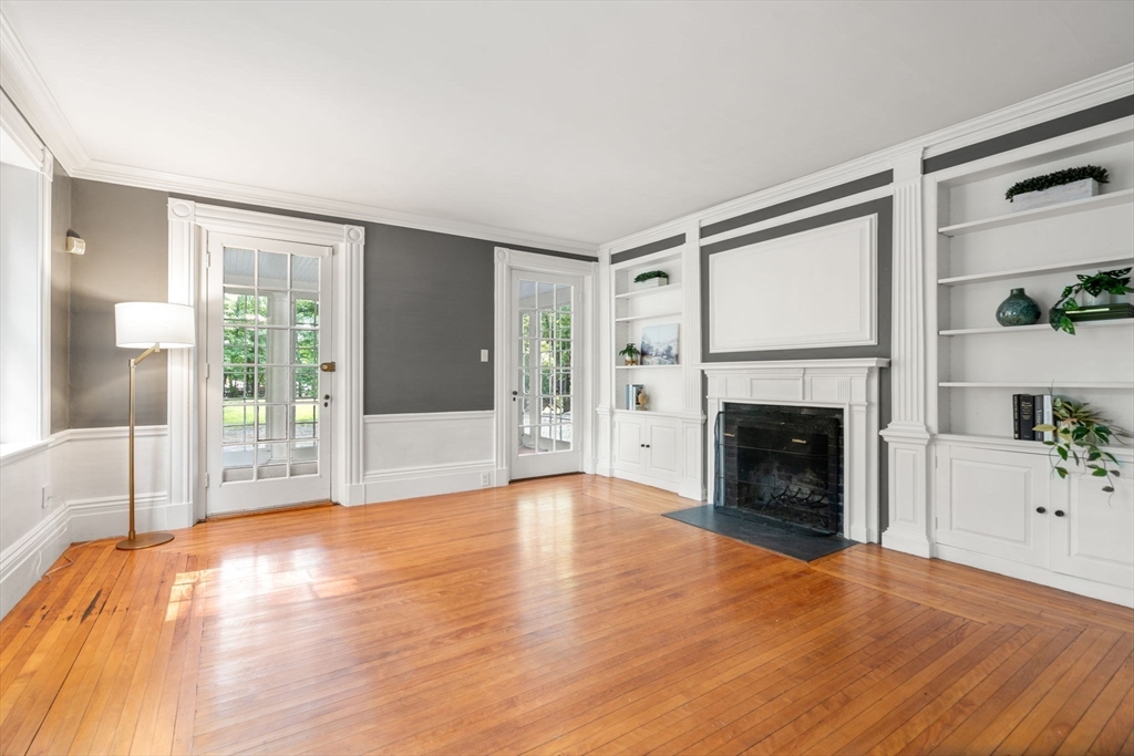 64 Pleasant St
