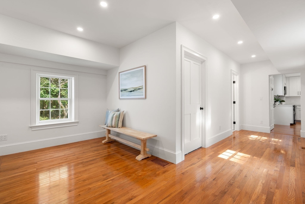 64 Pleasant St