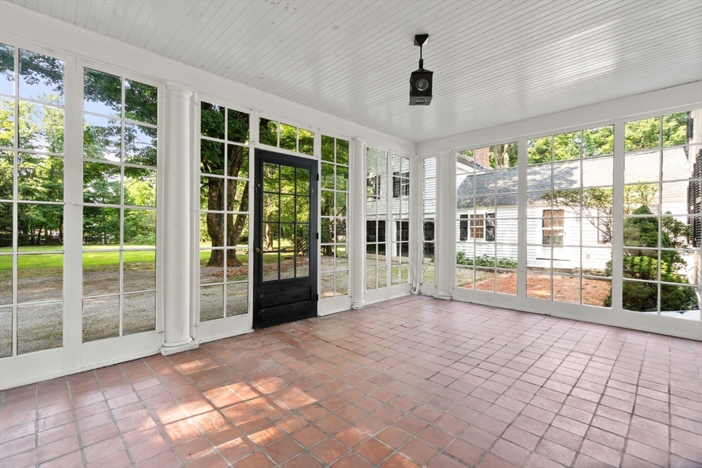 64 Pleasant St