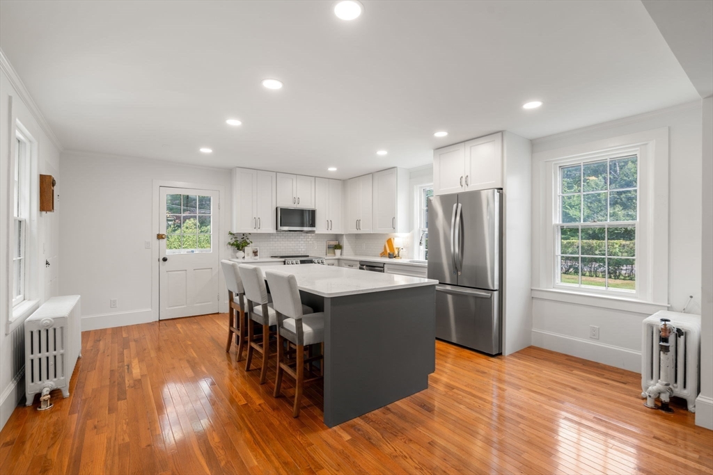 64 Pleasant St
