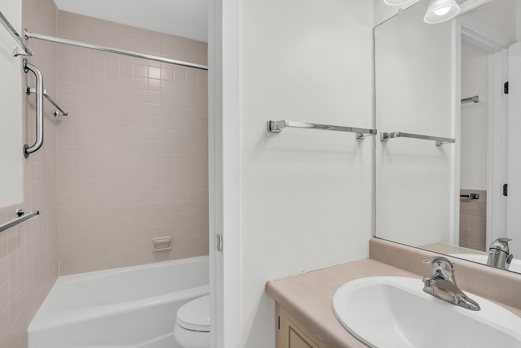 21 Concord Greene Unit: 5