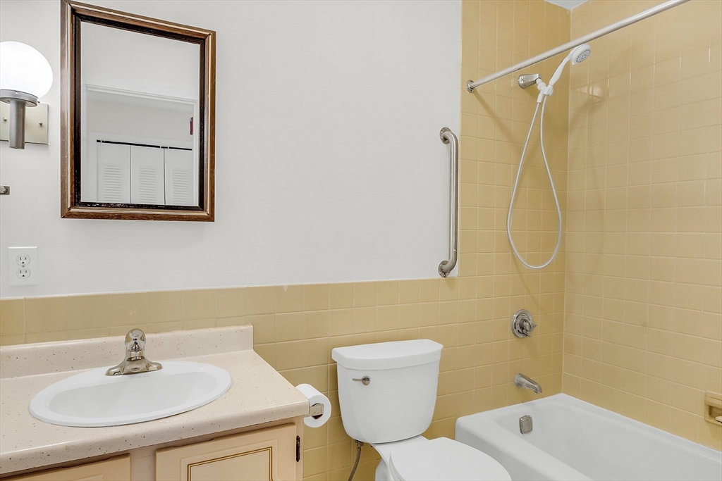 21 Concord Greene Unit: 5