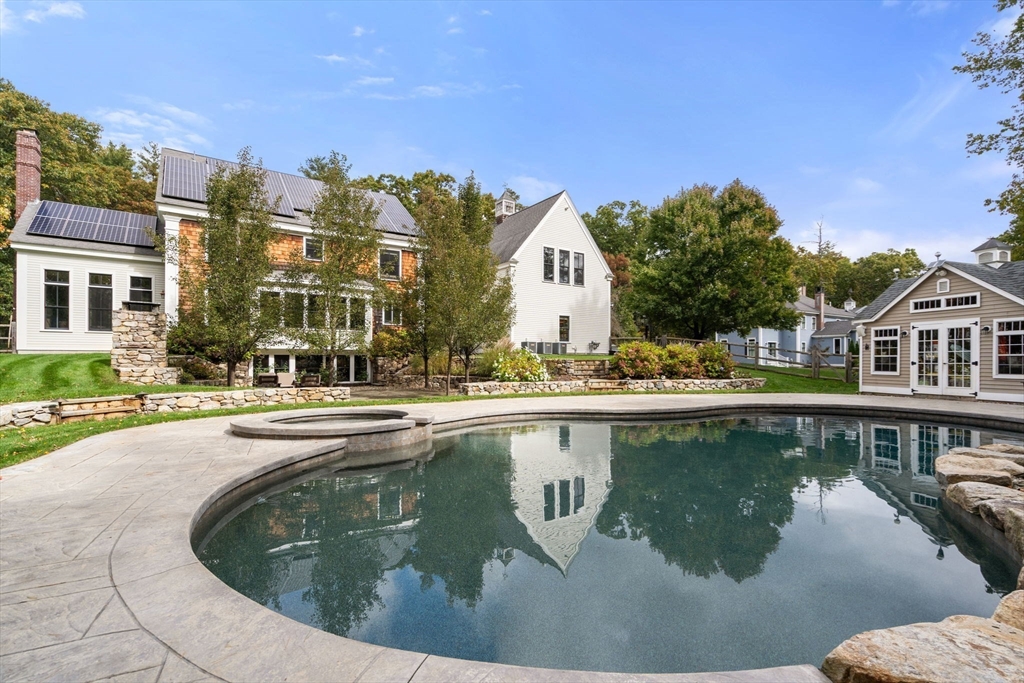 377 Lincoln Rd