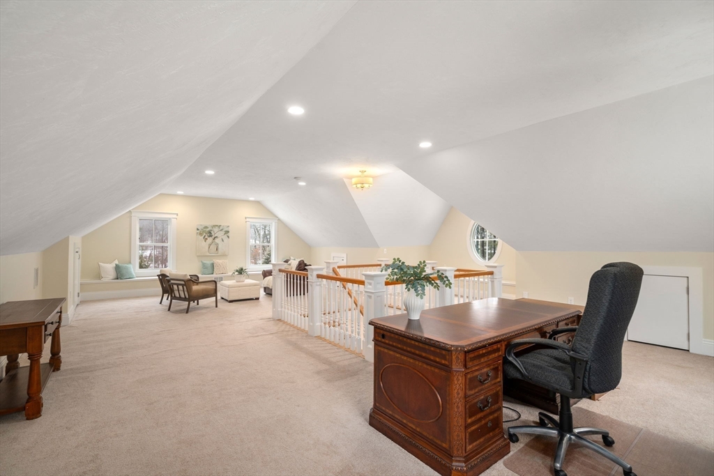 377 Lincoln Rd