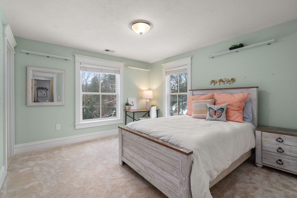 377 Lincoln Rd