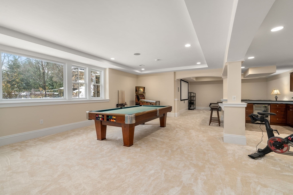 377 Lincoln Rd