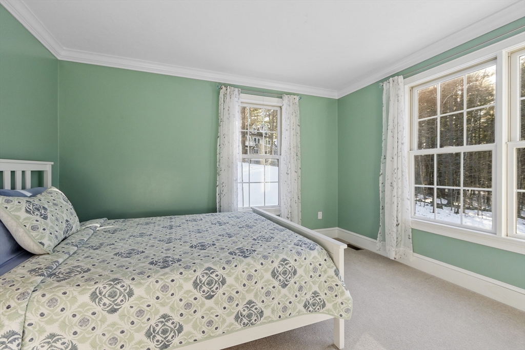 139 Nashaway Rd