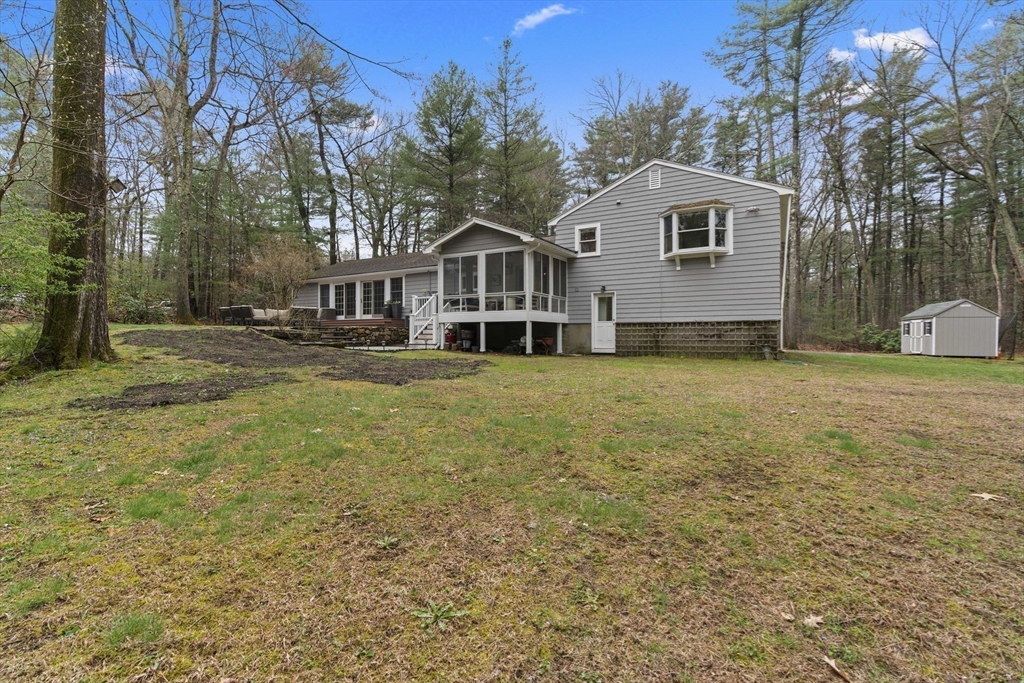 214 Glezen Lane
