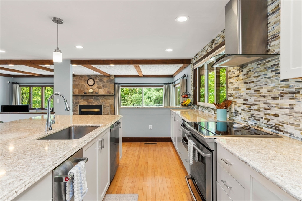 12 Howard Rd