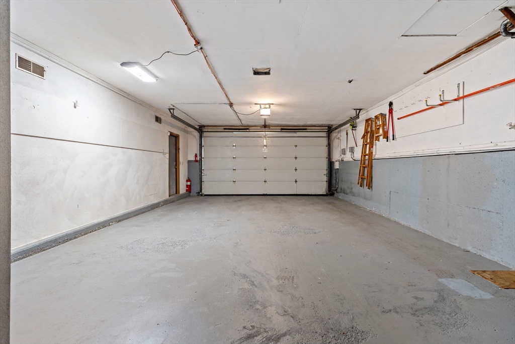 12 Howard Rd