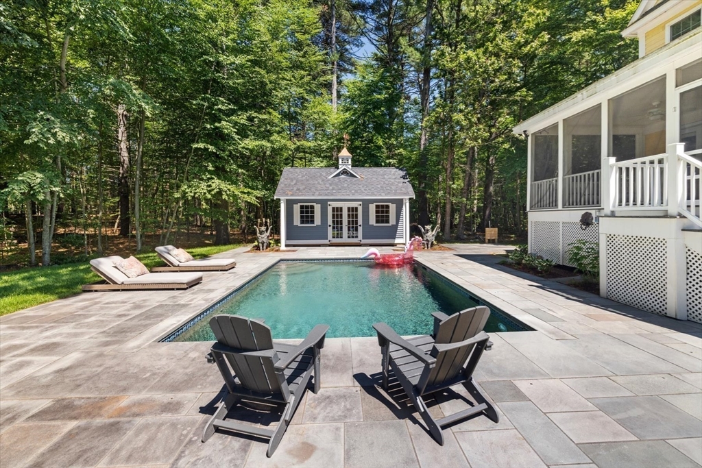 12 Trillium Way