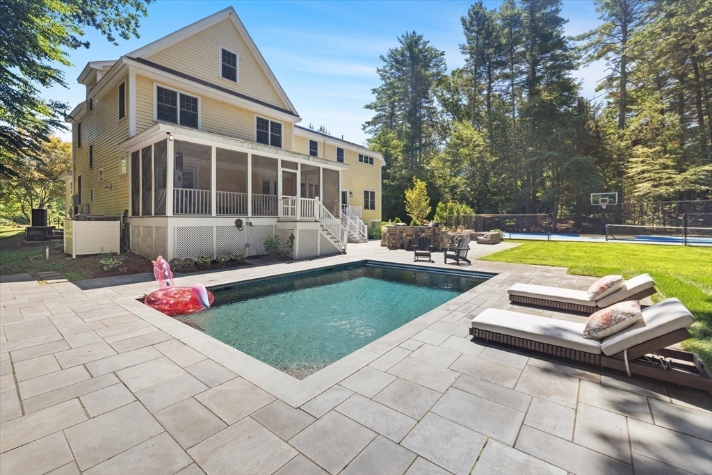 12 Trillium Way