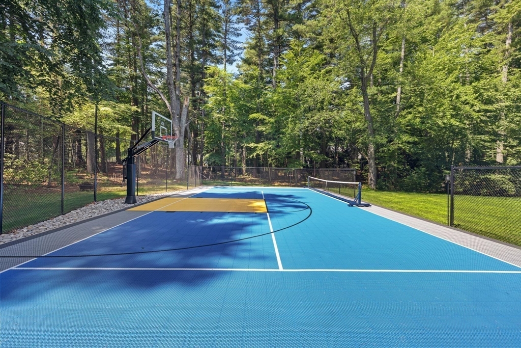 12 Trillium Way